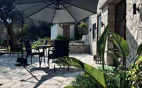 Moxy Paxos Apartments